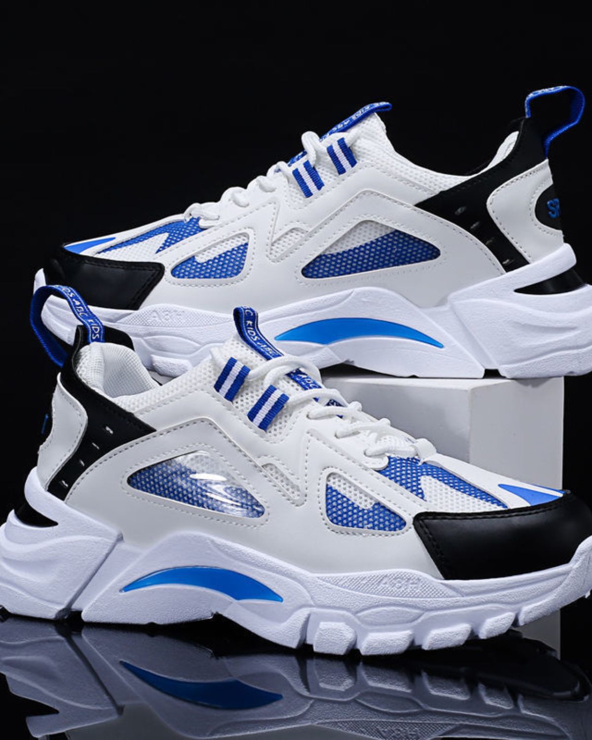 Finn - Comfortable Non-Slip Sneakers for Men