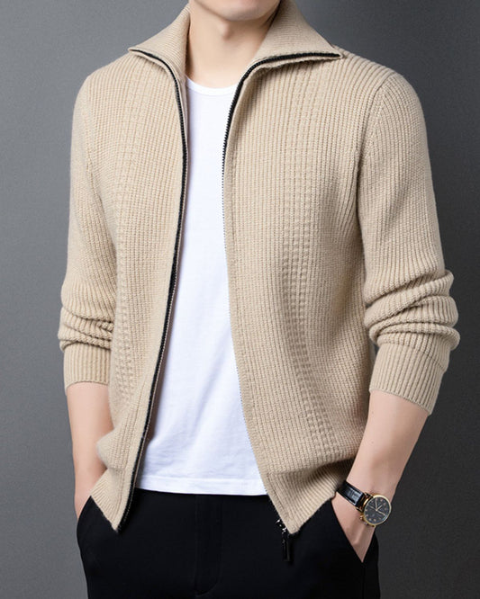 Derek - Fashionable Mid-Season Knitwear for Men
